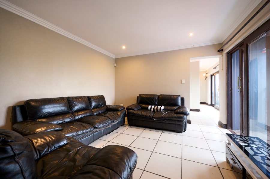 5 Bedroom Property for Sale in Carlswald North Estate Gauteng