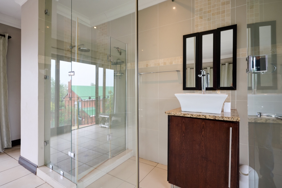 5 Bedroom Property for Sale in Carlswald North Estate Gauteng