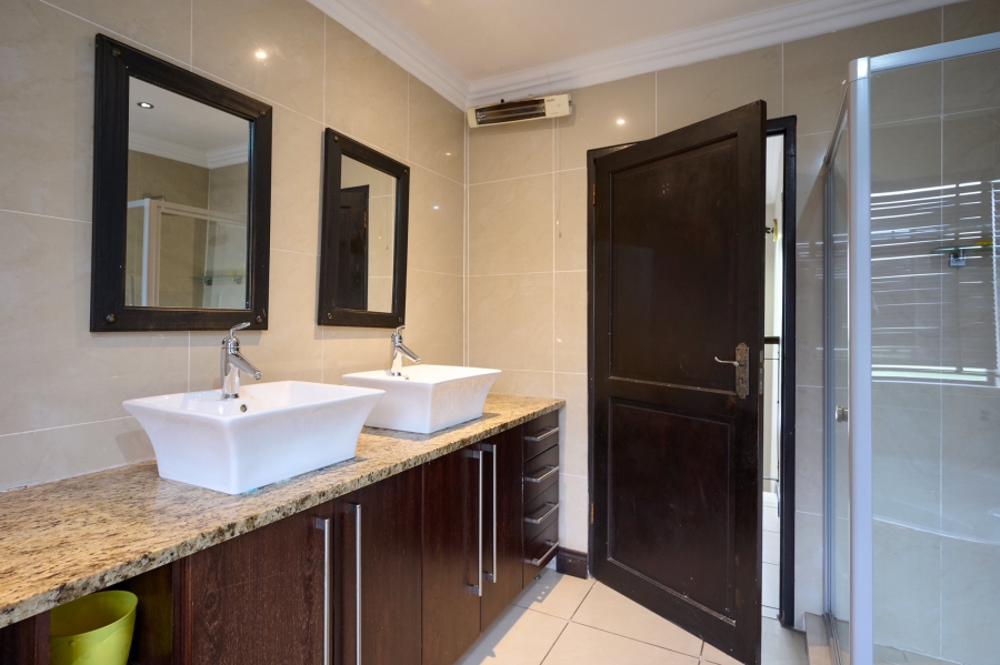 5 Bedroom Property for Sale in Carlswald North Estate Gauteng