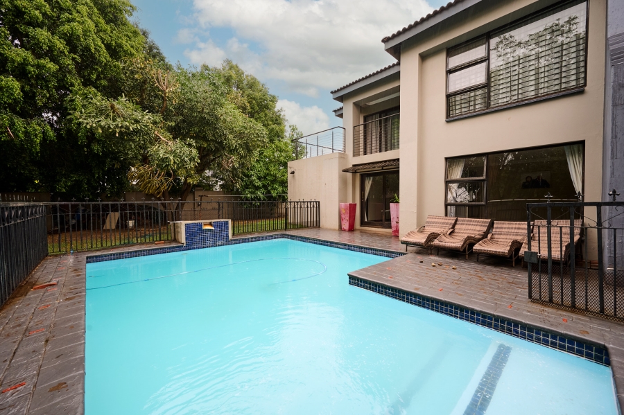 5 Bedroom Property for Sale in Carlswald North Estate Gauteng