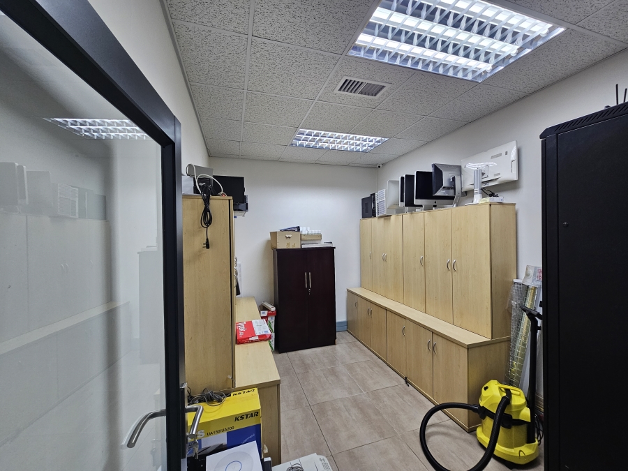 To Let commercial Property for Rent in Clubview Gauteng