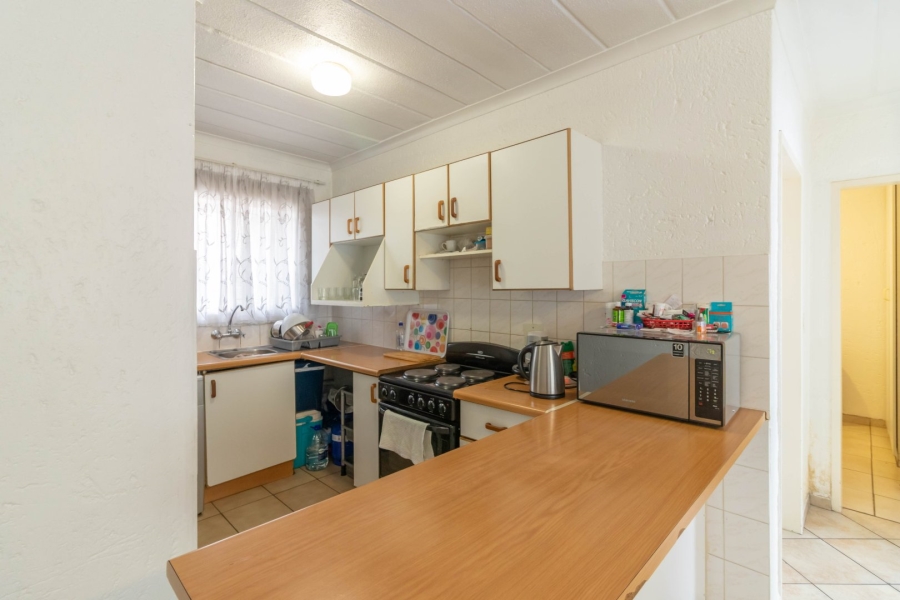 2 Bedroom Property for Sale in Glen Marais Gauteng