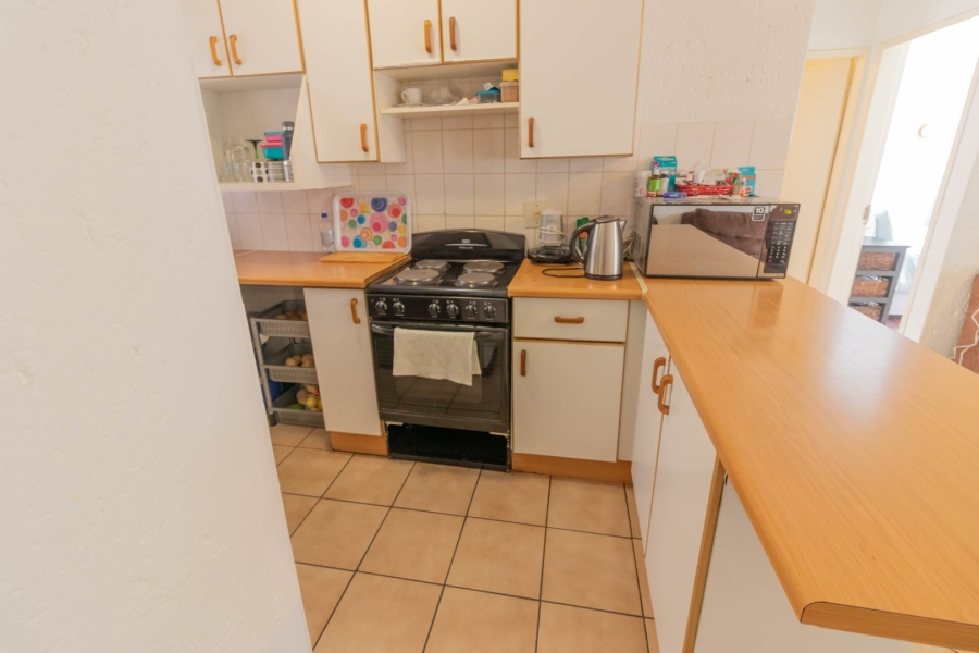 2 Bedroom Property for Sale in Glen Marais Gauteng