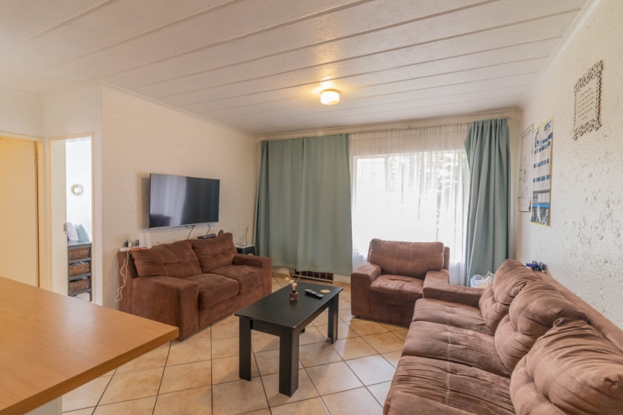 2 Bedroom Property for Sale in Glen Marais Gauteng