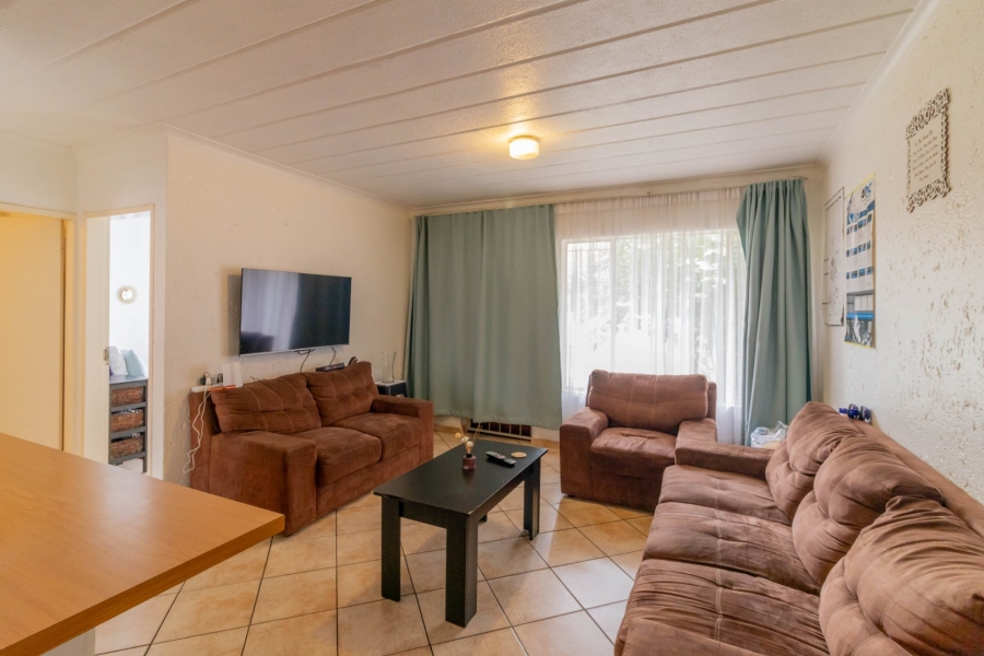 2 Bedroom Property for Sale in Glen Marais Gauteng