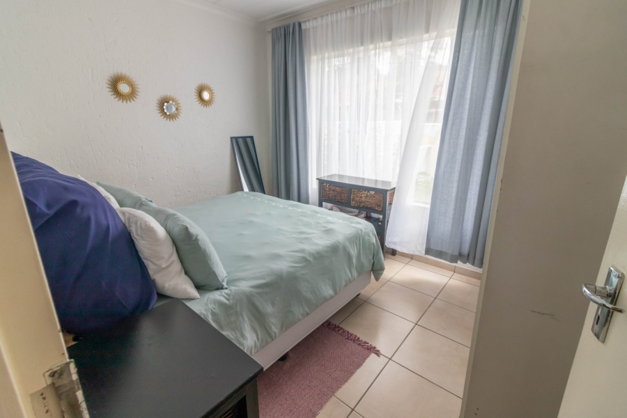 2 Bedroom Property for Sale in Glen Marais Gauteng