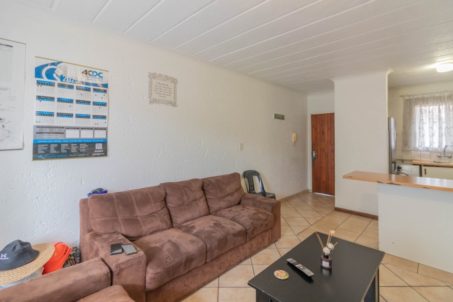 2 Bedroom Property for Sale in Glen Marais Gauteng