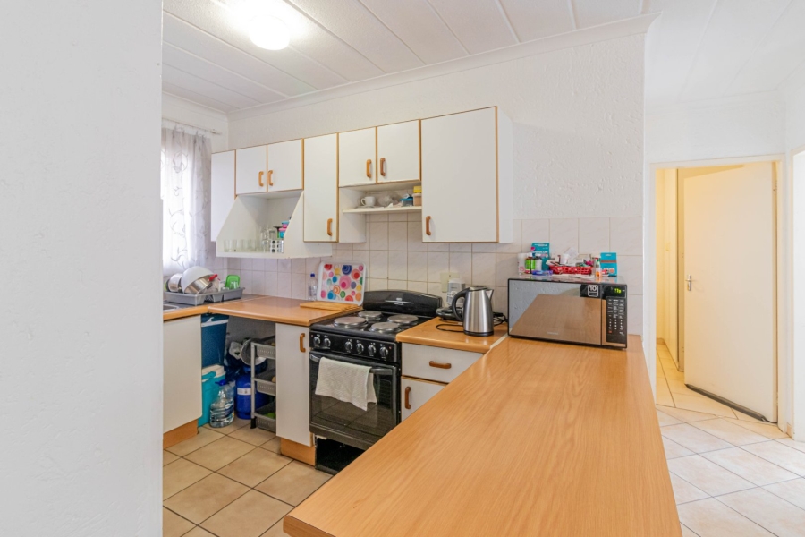 2 Bedroom Property for Sale in Glen Marais Gauteng