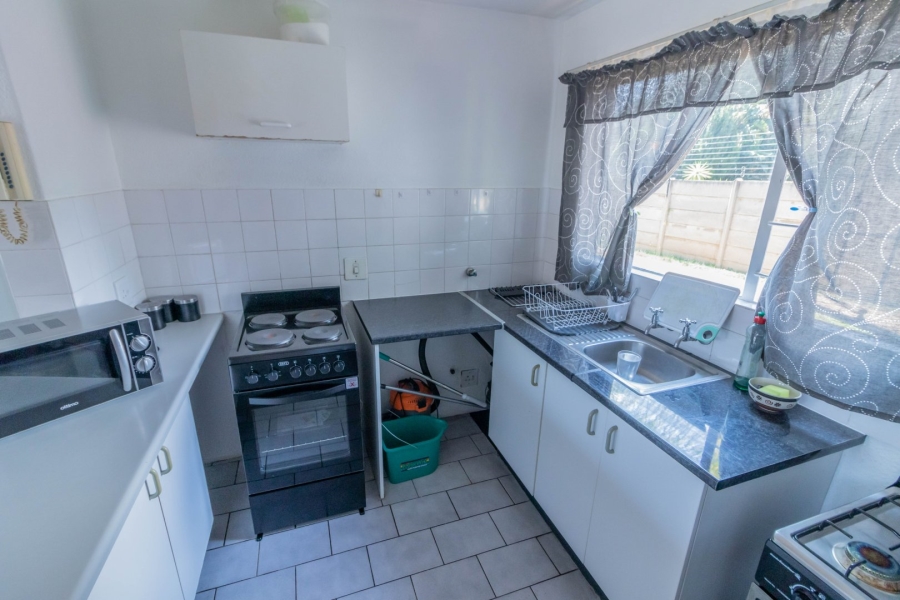 1 Bedroom Property for Sale in Glen Marais Gauteng