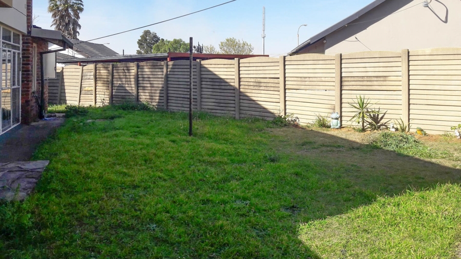4 Bedroom Property for Sale in Bonaero Park Gauteng