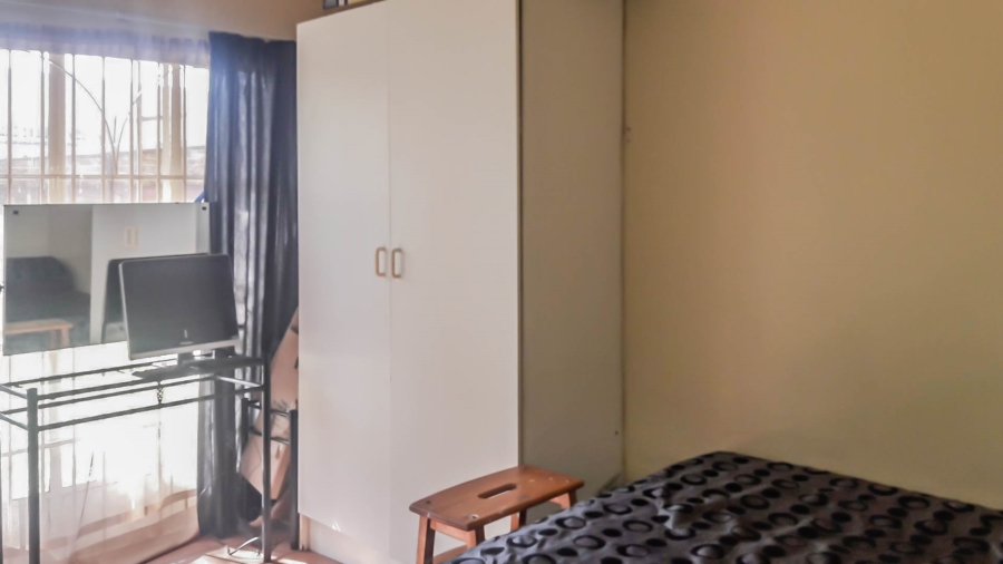 4 Bedroom Property for Sale in Bonaero Park Gauteng