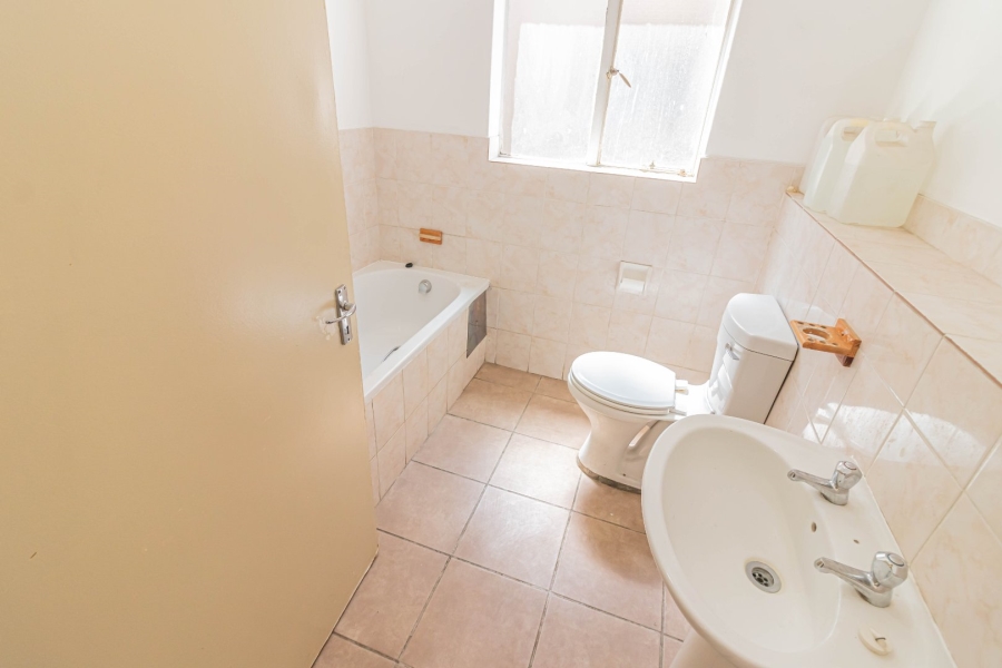 2 Bedroom Property for Sale in Birchleigh Gauteng