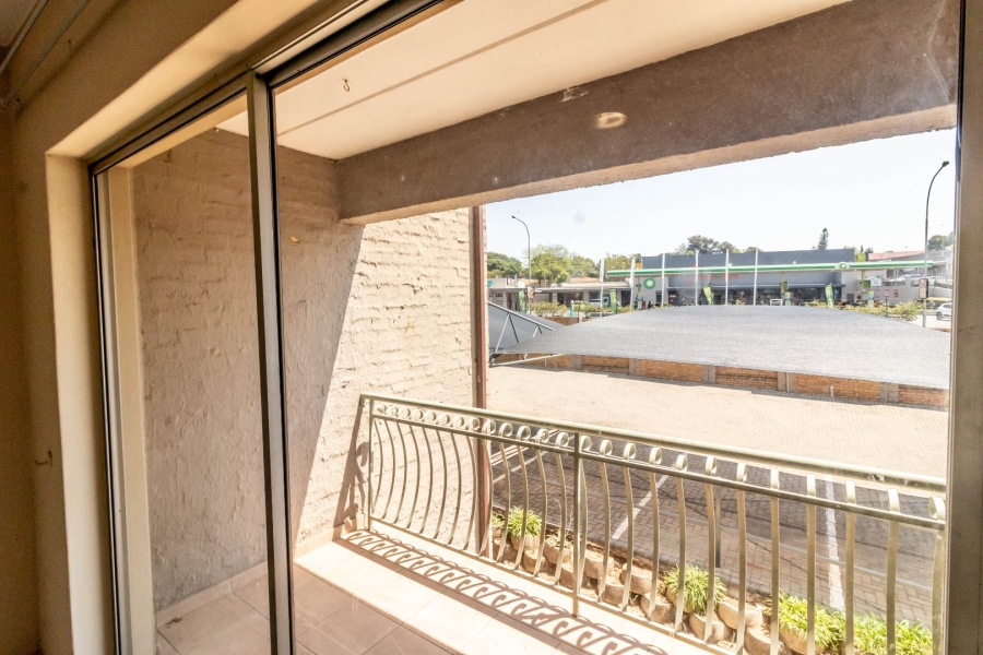 2 Bedroom Property for Sale in Birchleigh Gauteng