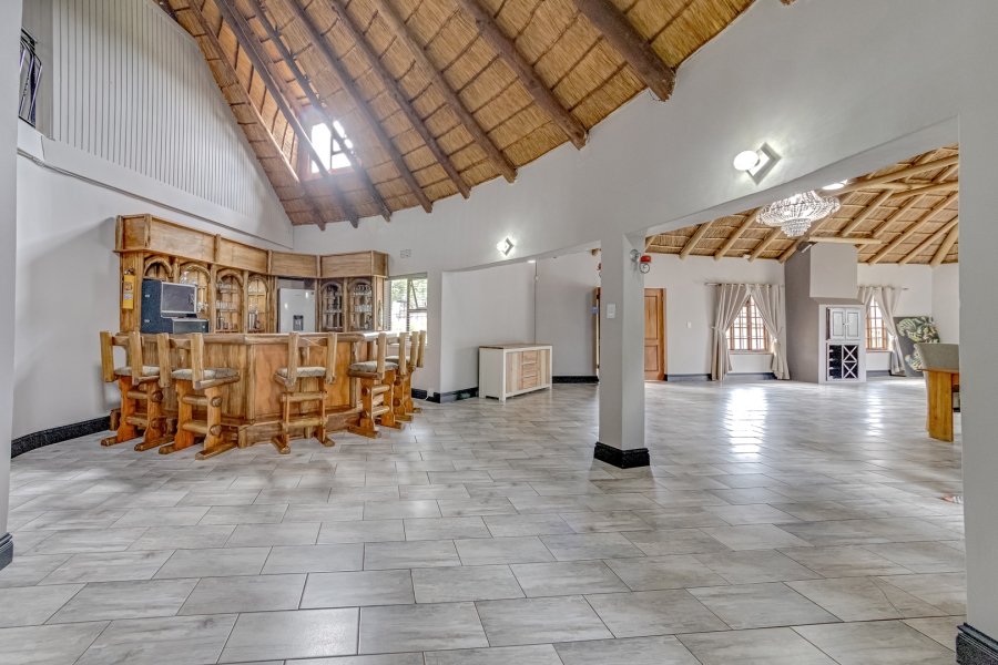 11 Bedroom Property for Sale in Protea Ridge Gauteng