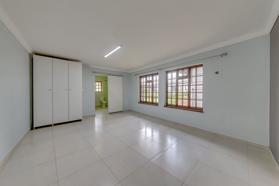 11 Bedroom Property for Sale in Protea Ridge Gauteng