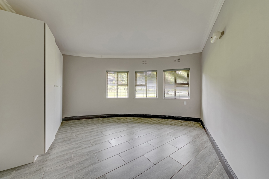 11 Bedroom Property for Sale in Protea Ridge Gauteng