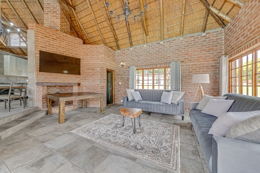 11 Bedroom Property for Sale in Protea Ridge Gauteng