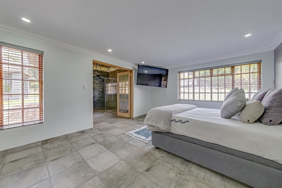 11 Bedroom Property for Sale in Protea Ridge Gauteng