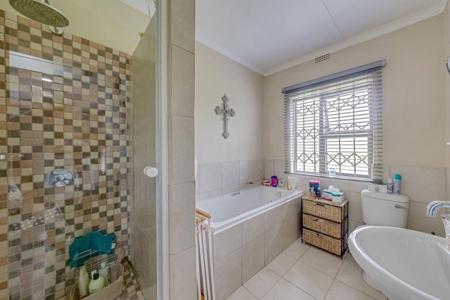 11 Bedroom Property for Sale in Protea Ridge Gauteng