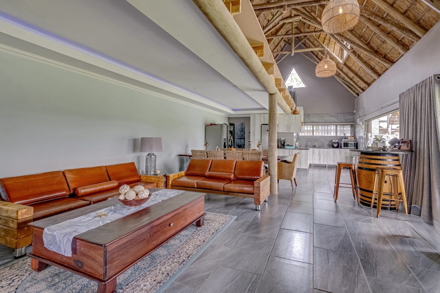 11 Bedroom Property for Sale in Protea Ridge Gauteng