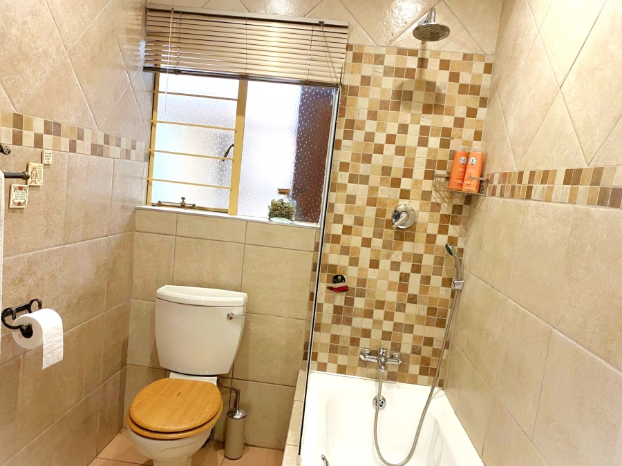 4 Bedroom Property for Sale in Doringkloof Gauteng