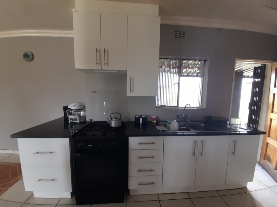 To Let 2 Bedroom Property for Rent in Helderstrome AH Gauteng
