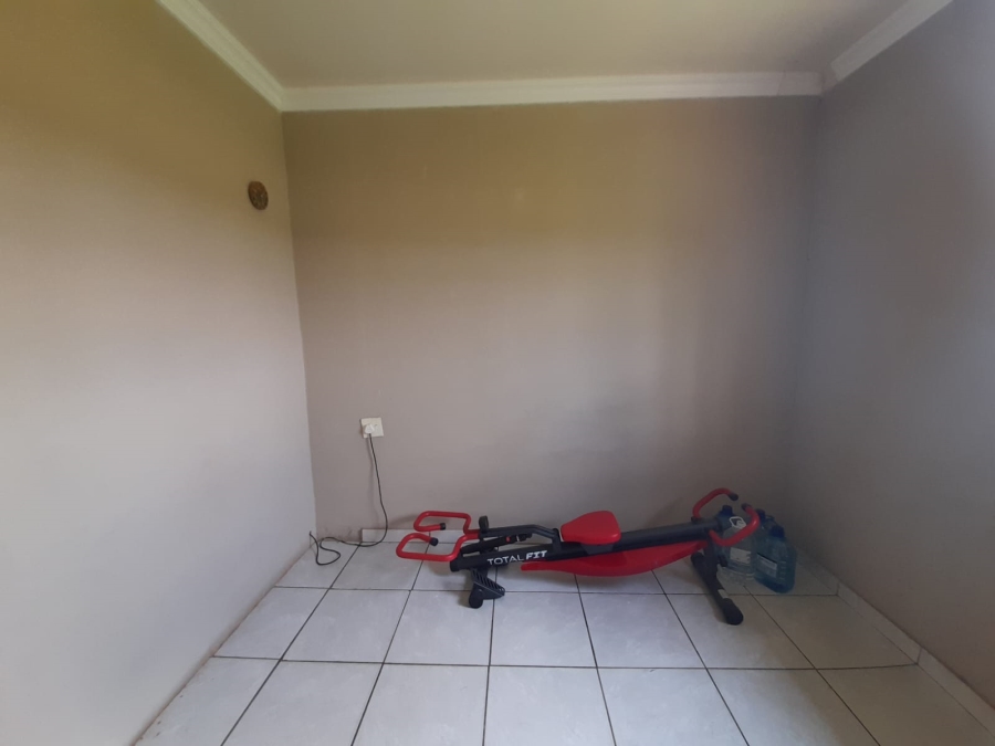 To Let 2 Bedroom Property for Rent in Helderstrome AH Gauteng