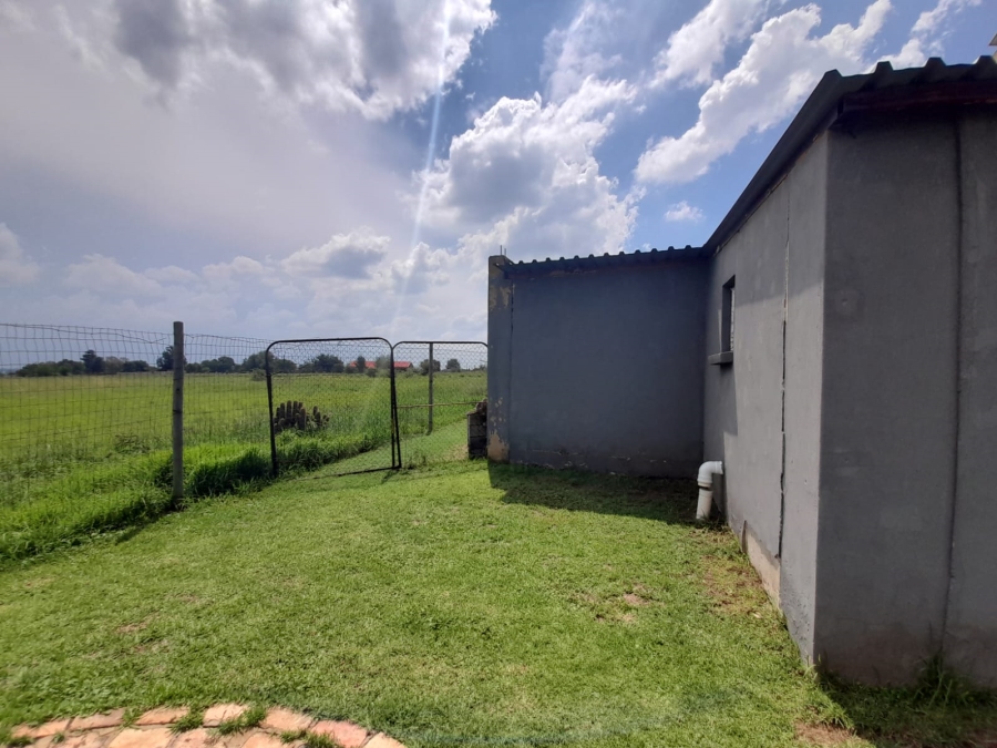 To Let 2 Bedroom Property for Rent in Helderstrome AH Gauteng