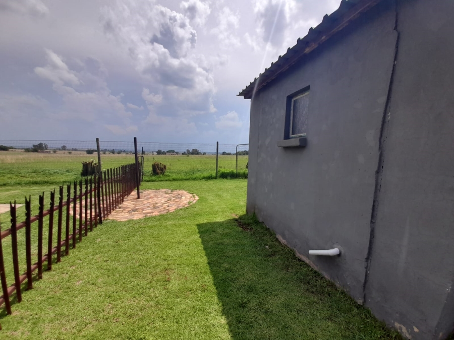 To Let 2 Bedroom Property for Rent in Helderstrome AH Gauteng