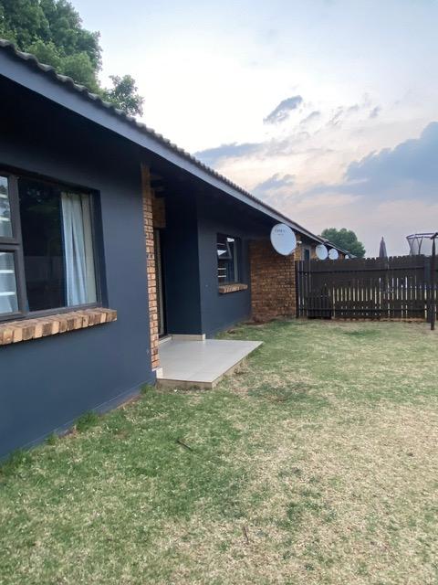 3 Bedroom Property for Sale in Comet Gauteng