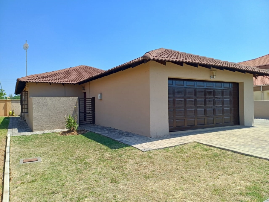 3 Bedroom Property for Sale in Theresa Park Gauteng
