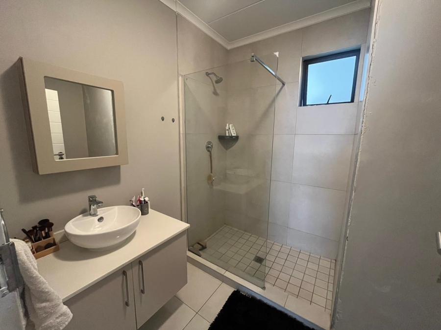 2 Bedroom Property for Sale in Midridge Park Gauteng