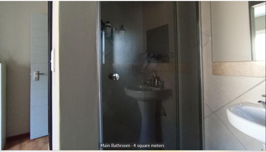 2 Bedroom Property for Sale in Glen Austin Gauteng