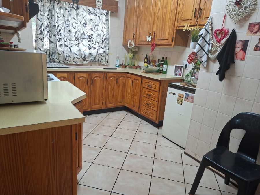 4 Bedroom Property for Sale in Vanderbijlpark SE 7 Gauteng