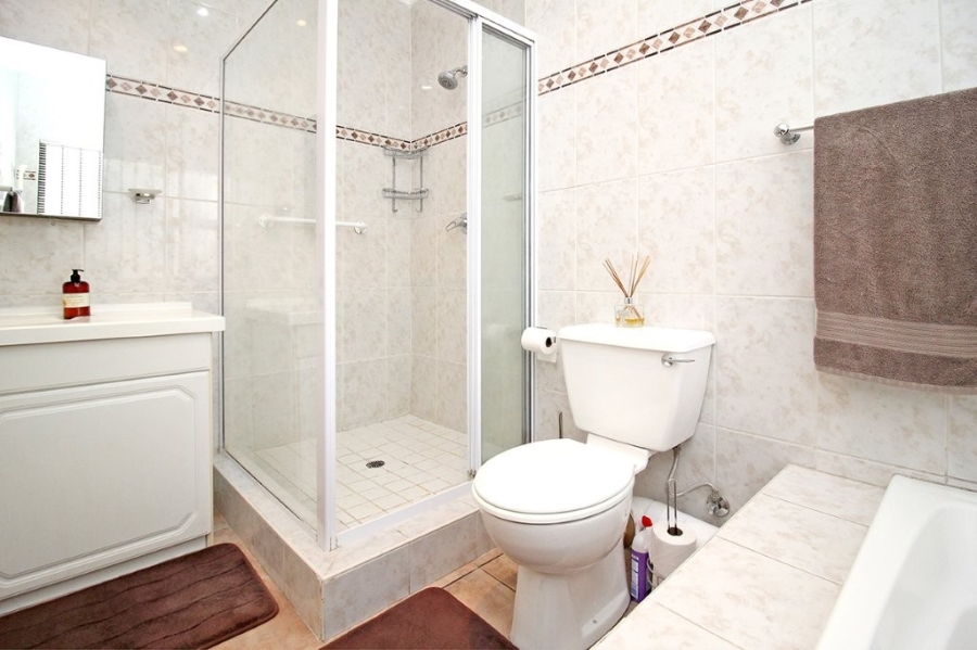 3 Bedroom Property for Sale in Glenhazel Gauteng