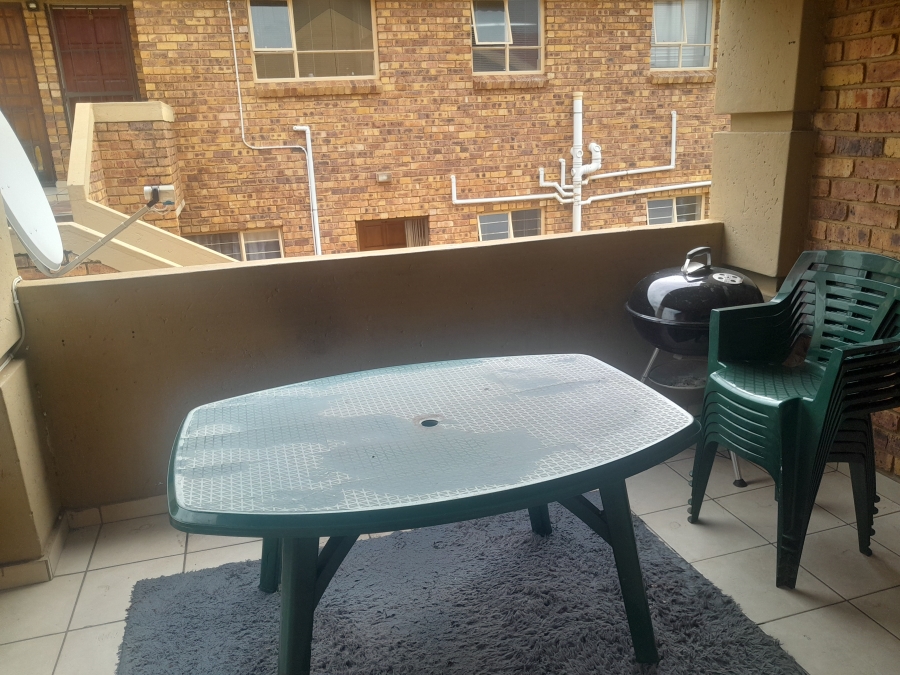 2 Bedroom Property for Sale in Liefde en Vrede Gauteng