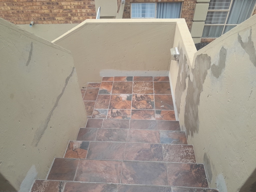 2 Bedroom Property for Sale in Liefde en Vrede Gauteng
