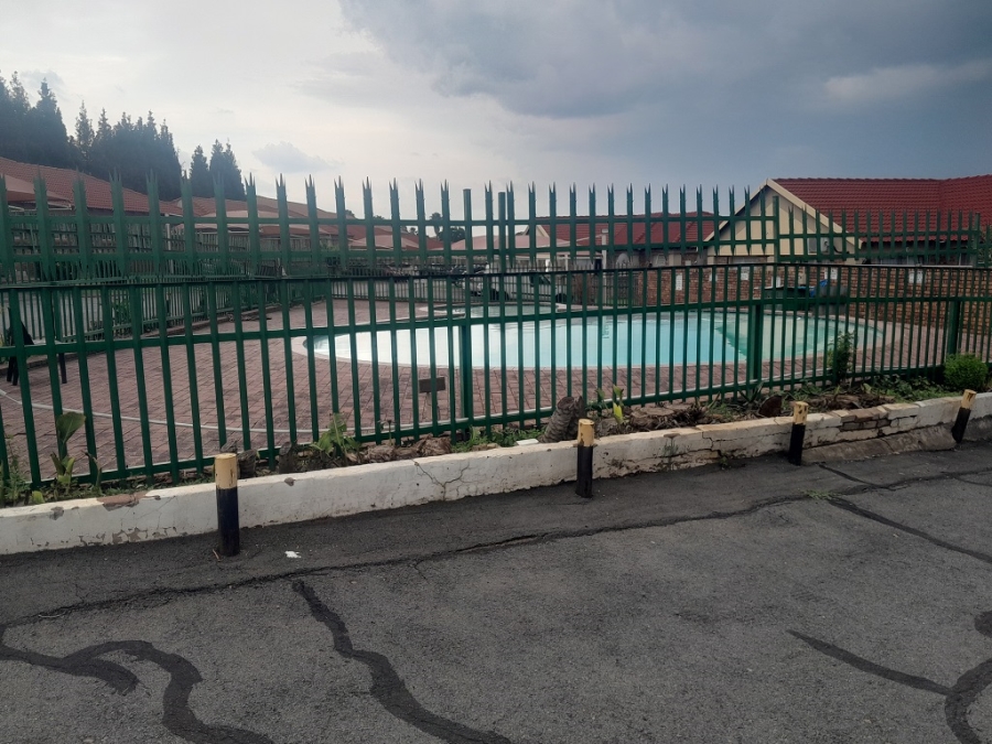 2 Bedroom Property for Sale in Liefde en Vrede Gauteng