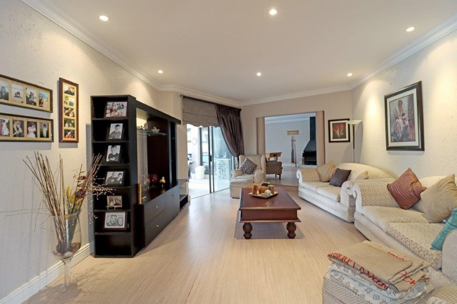 5 Bedroom Property for Sale in Dowerglen Ext 4 Gauteng