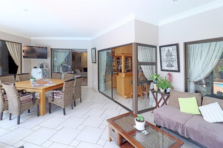 5 Bedroom Property for Sale in Dowerglen Ext 4 Gauteng