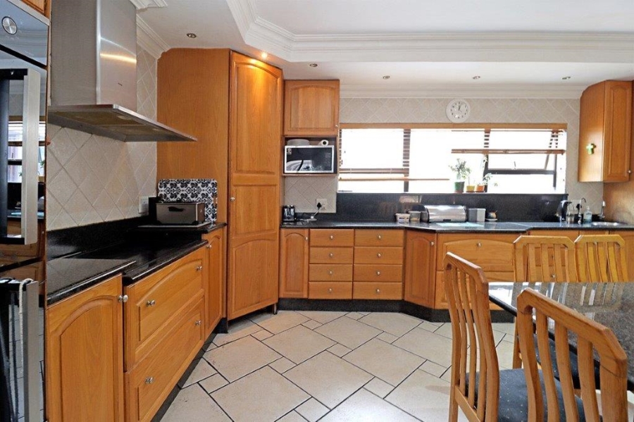 5 Bedroom Property for Sale in Dowerglen Ext 4 Gauteng