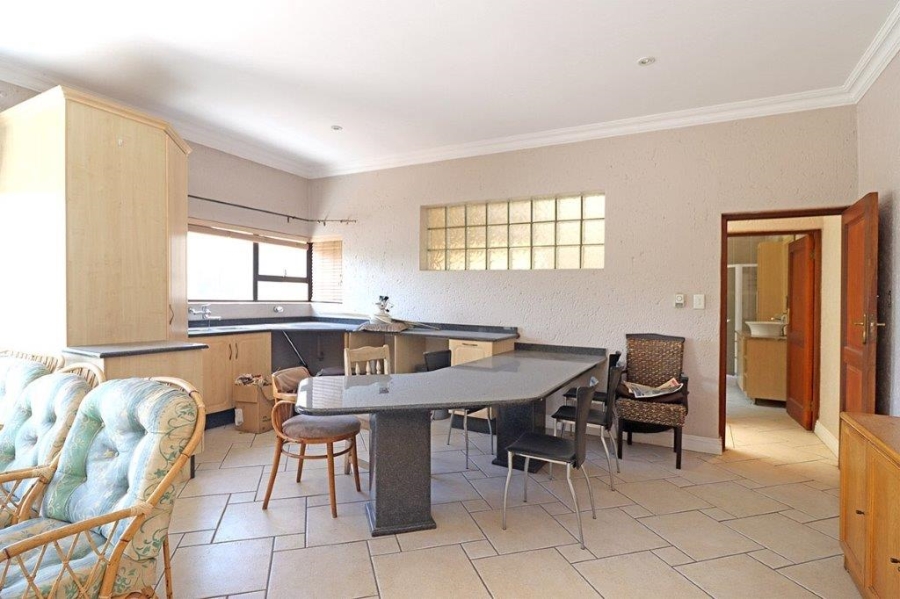 5 Bedroom Property for Sale in Dowerglen Ext 4 Gauteng