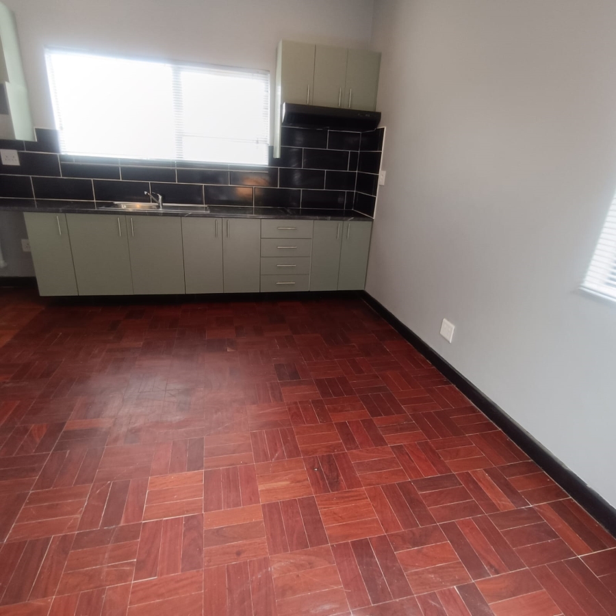 To Let 2 Bedroom Property for Rent in Greenside Gauteng