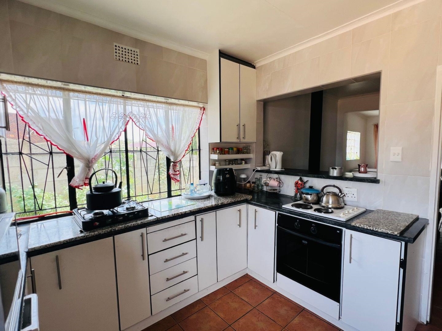 3 Bedroom Property for Sale in Maraisburg Gauteng