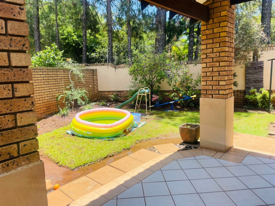 3 Bedroom Property for Sale in Die Hoewes Gauteng