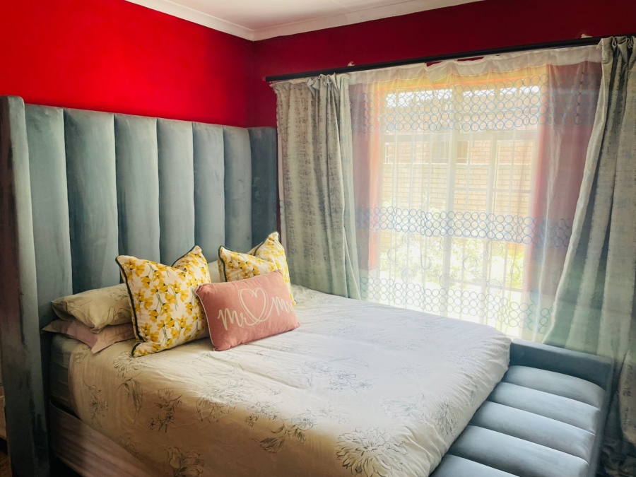 3 Bedroom Property for Sale in Die Hoewes Gauteng