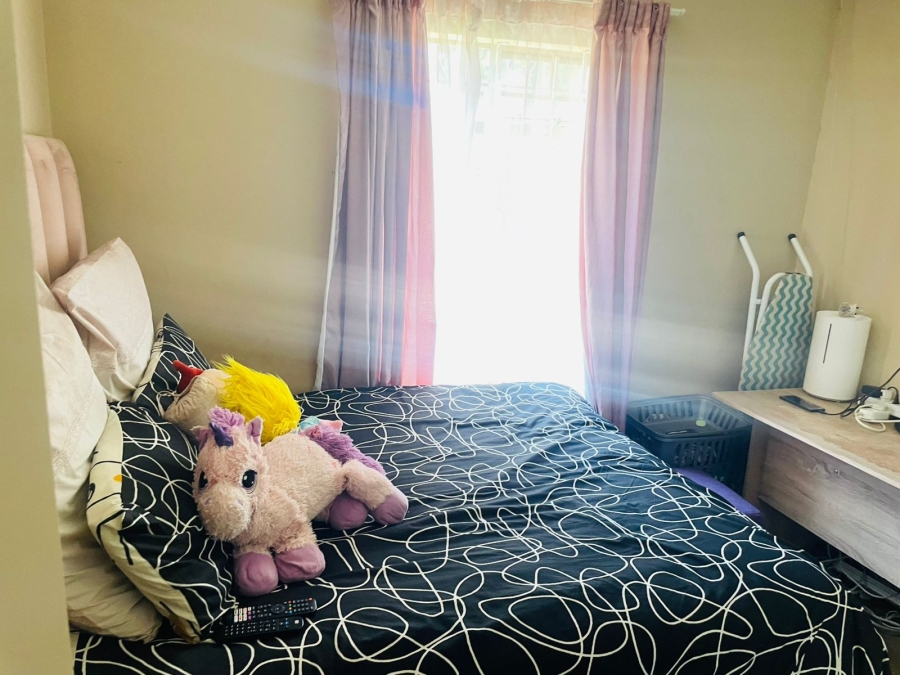 3 Bedroom Property for Sale in Die Hoewes Gauteng