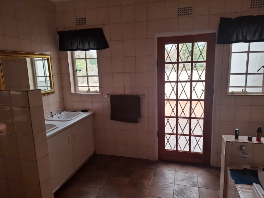 5 Bedroom Property for Sale in Henley on Klip Gauteng