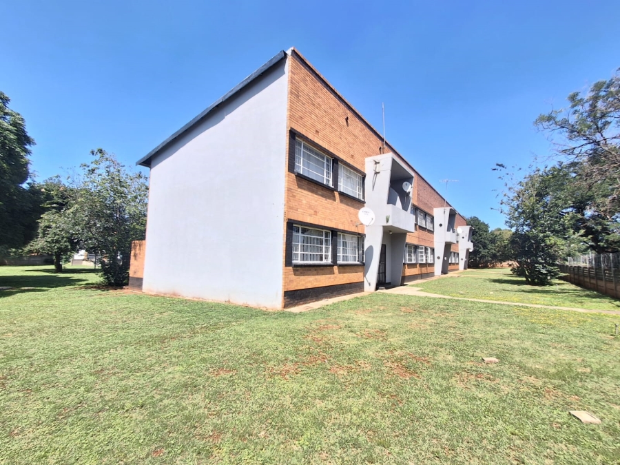 2 Bedroom Property for Sale in Meyerton Central Gauteng