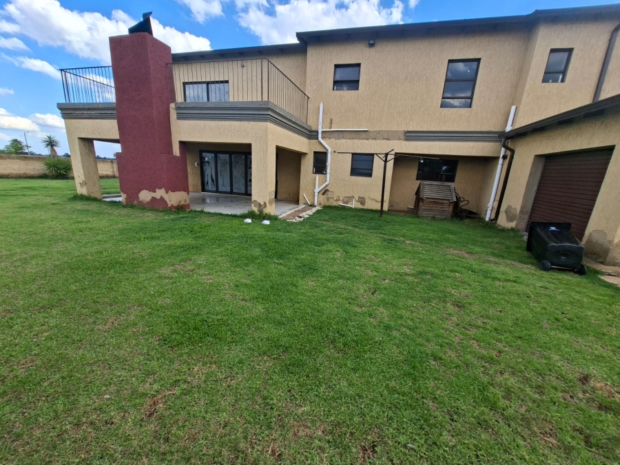 5 Bedroom Property for Sale in Selcourt Gauteng